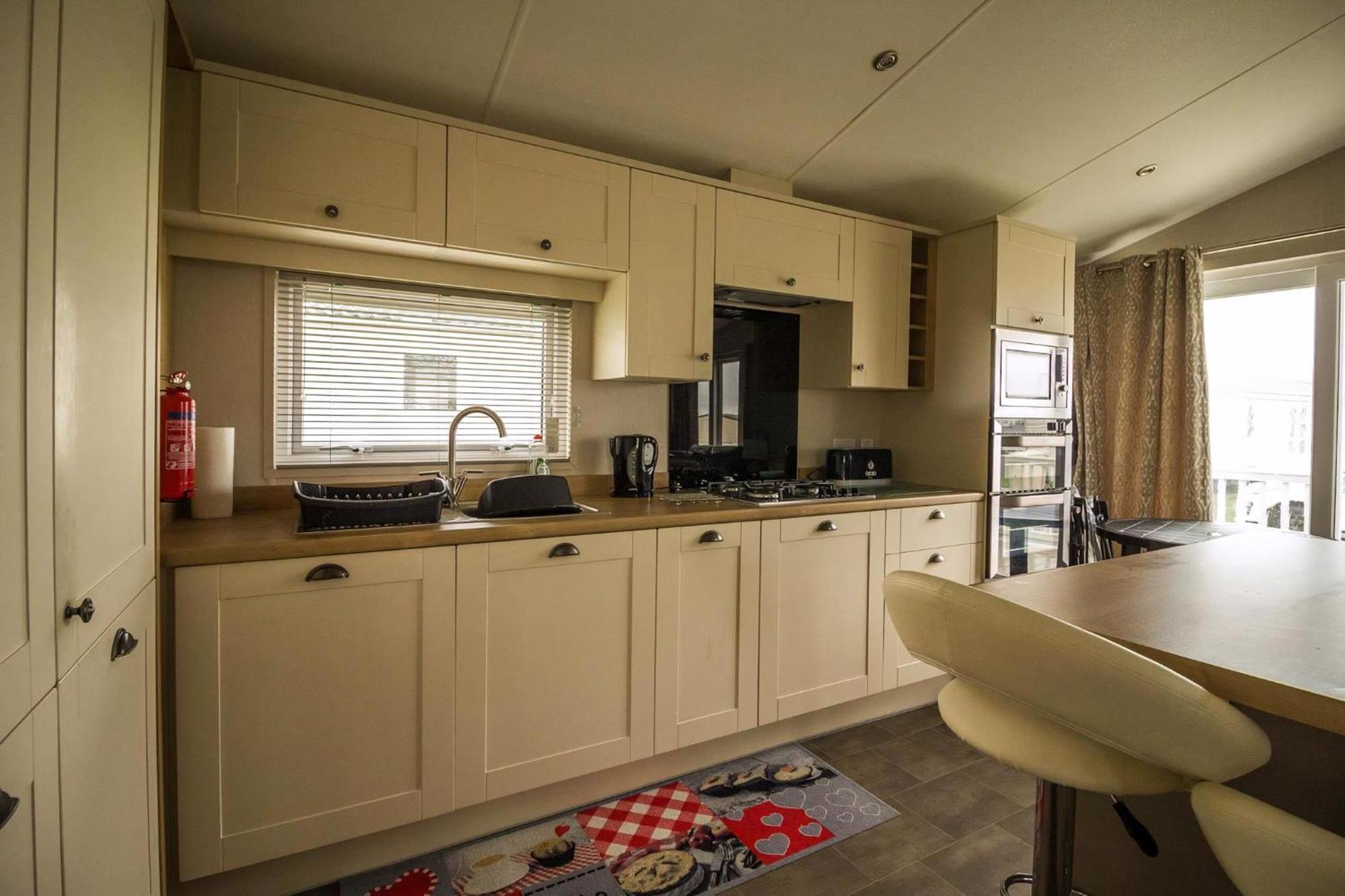 Luxury Lodge With Decking In Hunstanton At Manor Park Ref 23144K Extérieur photo