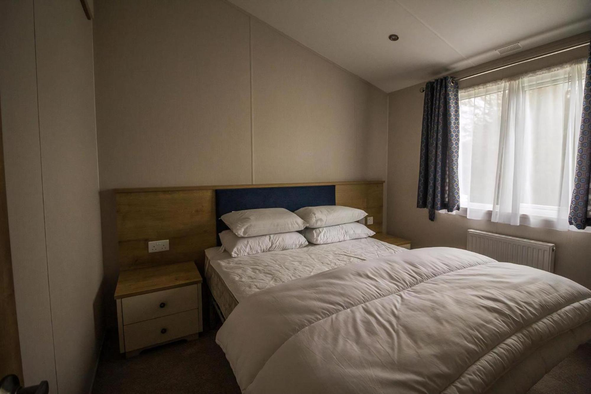 Luxury Lodge With Decking In Hunstanton At Manor Park Ref 23144K Extérieur photo